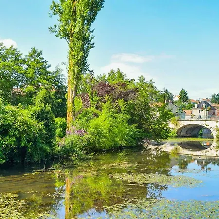 Vakantiehuis La Maison Muguet Civray (Vienne)