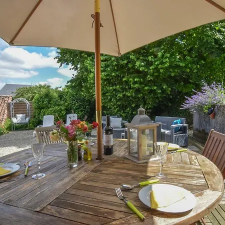 Vakantiehuis La Maison Muguet Civray (Vienne)